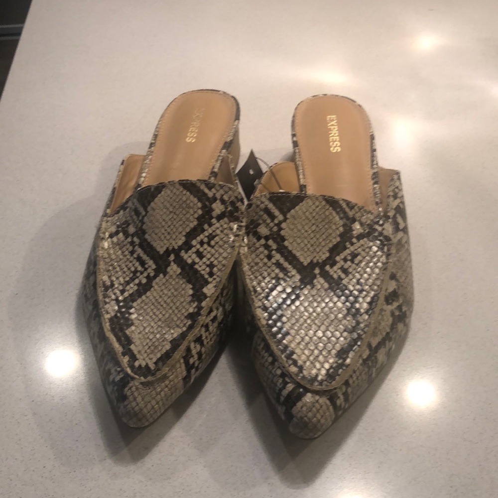 Express slip on flats